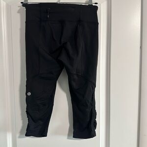 lululemon black cropped pants